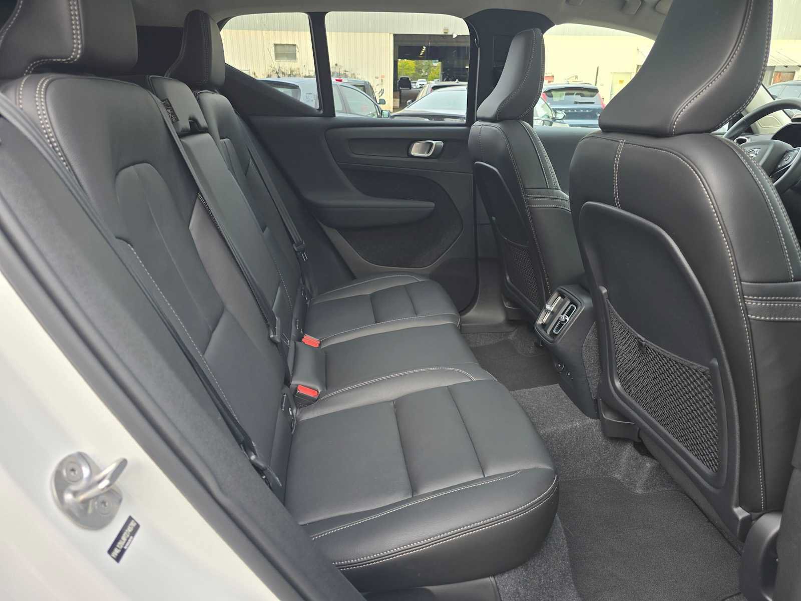 Used 2026 Volvo XC40 B5 Core w/ Climate Package AWD/4WD image 12