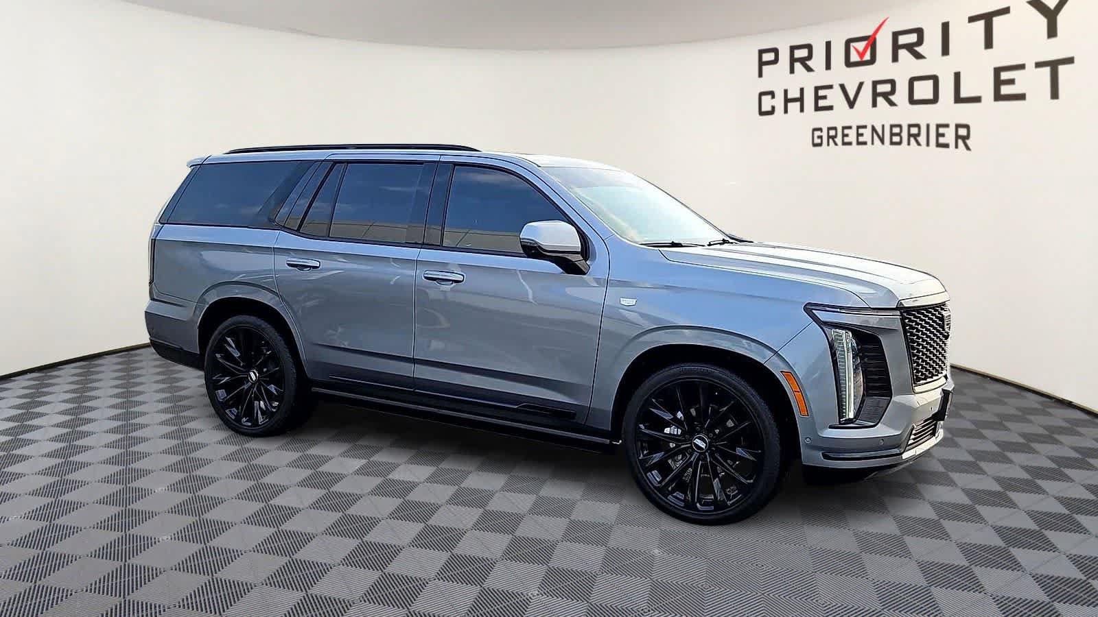 Used 2026 Cadillac Escalade Platinum Sport w/ LPO, ONYX Package AWD/4WD image 2