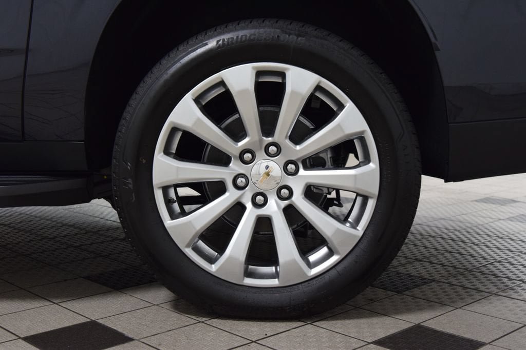 New 2026 Chevrolet Suburban Premier AWD/4WD image 28