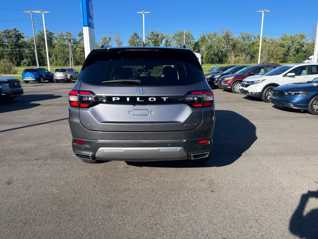 New 2026 Honda Pilot Touring image 4