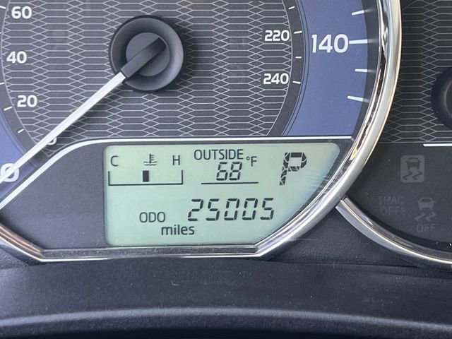 Used 2015 Toyota Corolla LE image 21