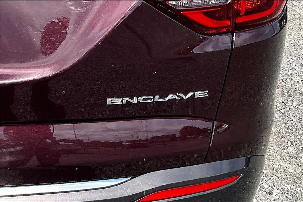 Certified 2018 Buick Enclave Essence w/ Trailering Package FWD image 8