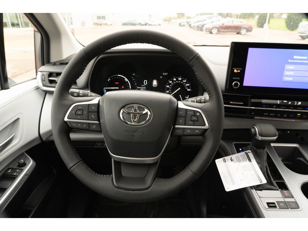 New 2026 Toyota Sienna XLE image 21