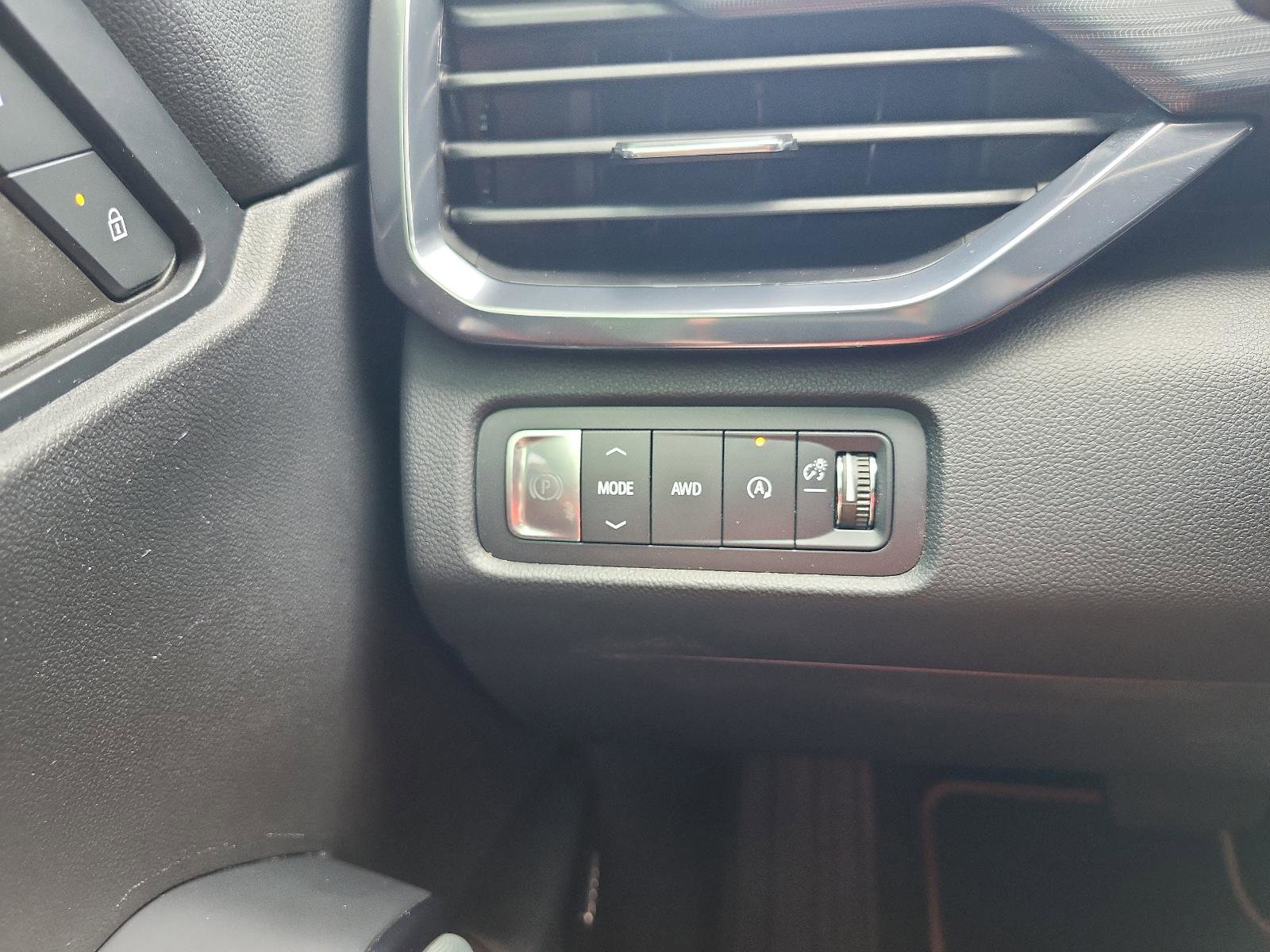 Certified 2024 GMC Acadia AT4 w/ Luxury Package AWD/4WD image 20