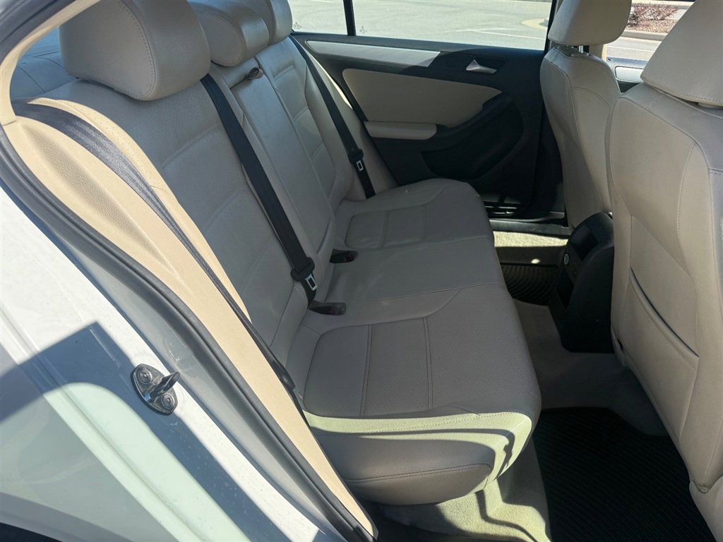 Used 2013 Volkswagen Jetta SE image 21