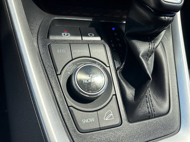 Used 2021 Toyota RAV4 Limited w/ Limited Grade Weather Package AWD/4WD image 31
