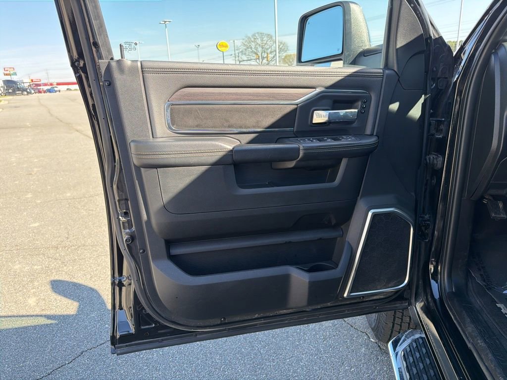 Used 2025 RAM 3500 Laramie w/ Sport Appearance Package image 12