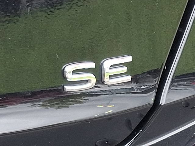 Used 2025 Volkswagen Jetta SE FWD image 30