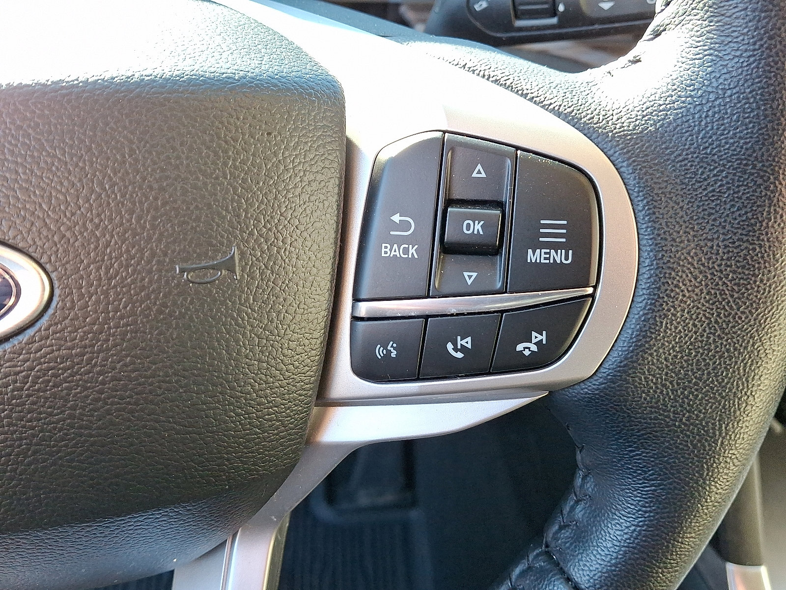 Certified 2023 Ford Explorer Limited w/ Limited Technology Package image 23