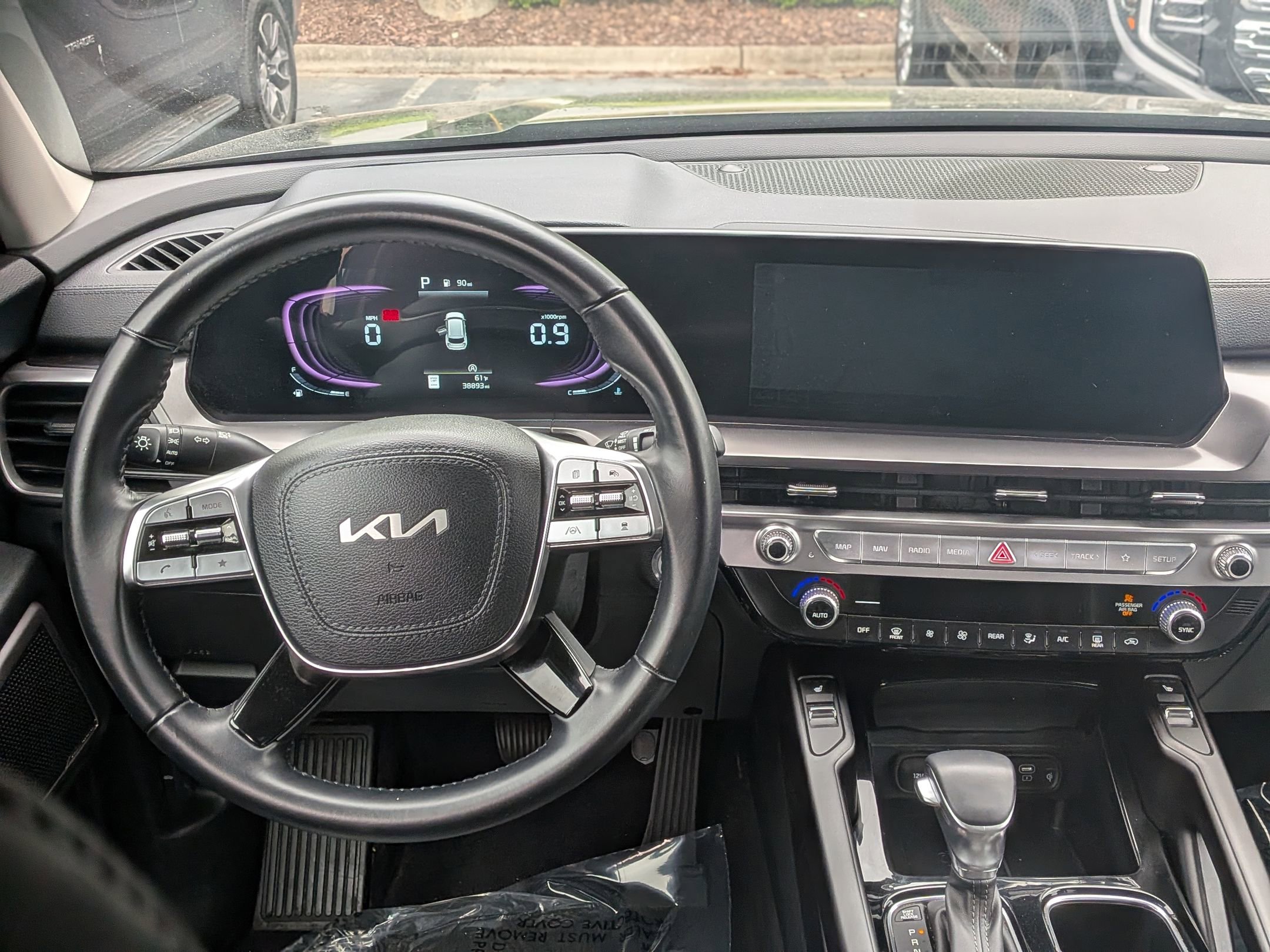 Used 2025 Kia Telluride S AWD/4WD image 18
