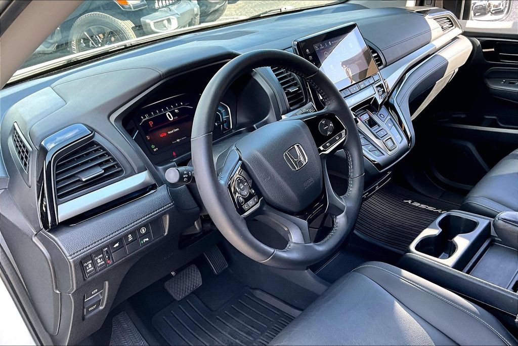Used 2023 Honda Odyssey Touring image 17