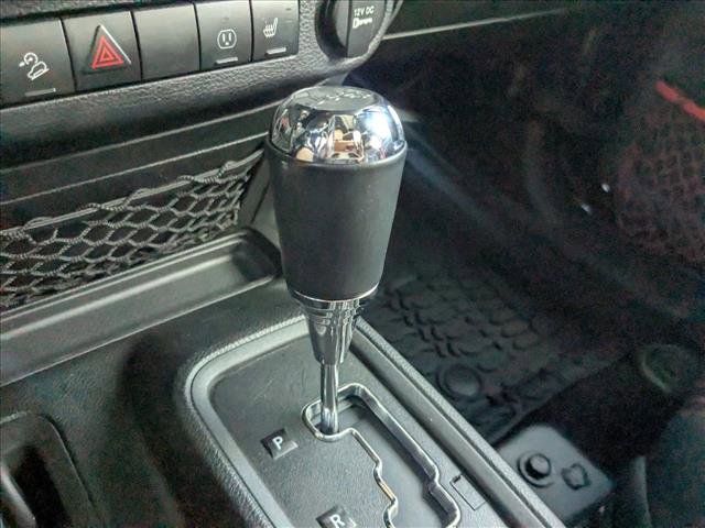 Used 2017 Jeep Wrangler Unlimited Rubicon image 12