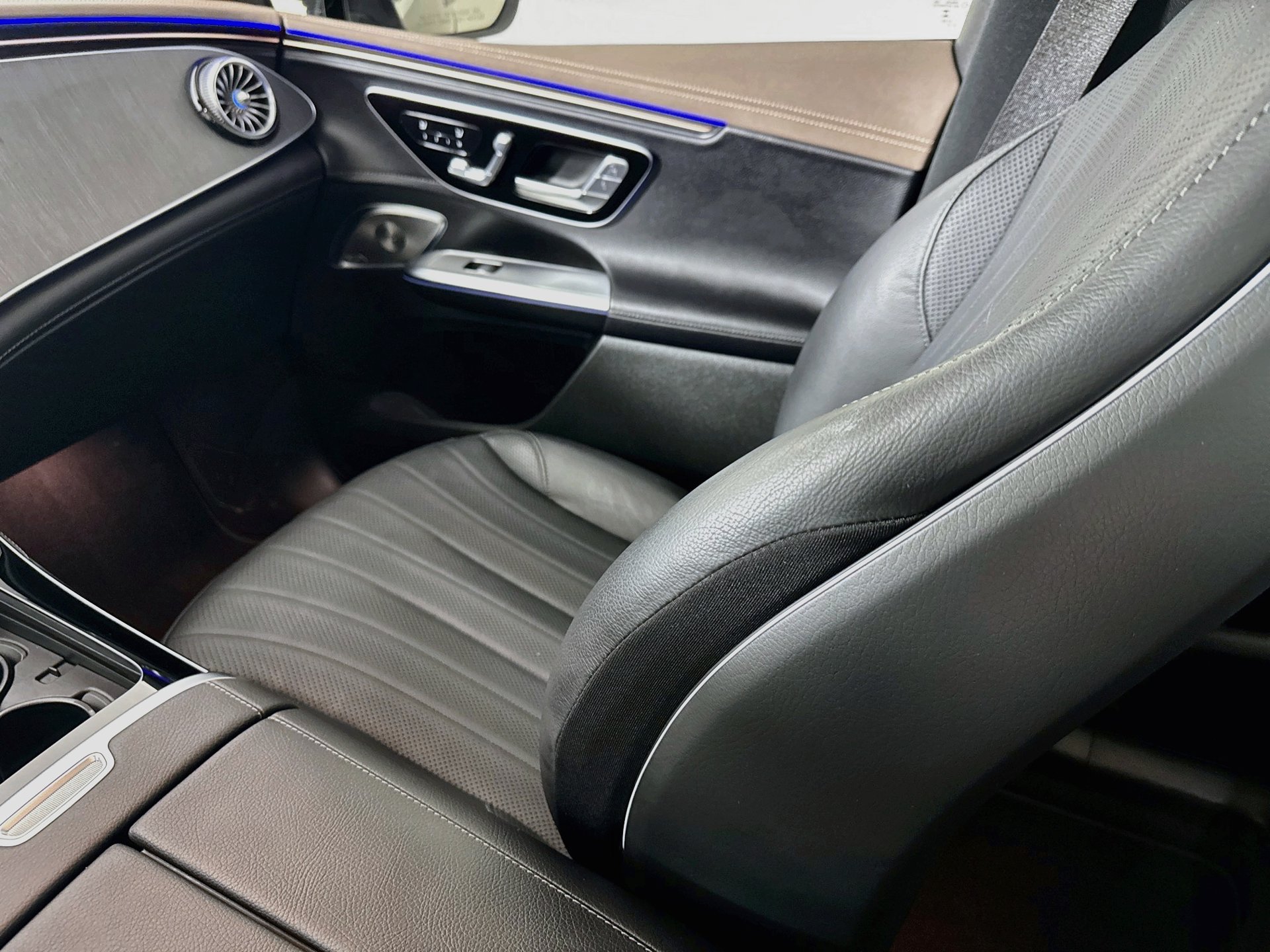 Certified 2023 Mercedes-Benz EQE 350+ SUV image 26