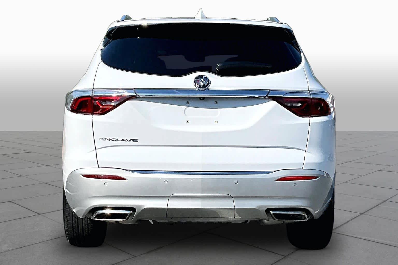 Used 2023 Buick Enclave Essence FWD image 5