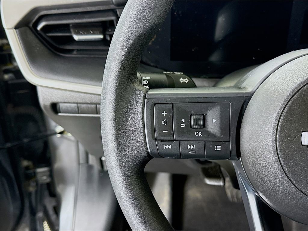 Certified 2025 Nissan Kicks S image 19