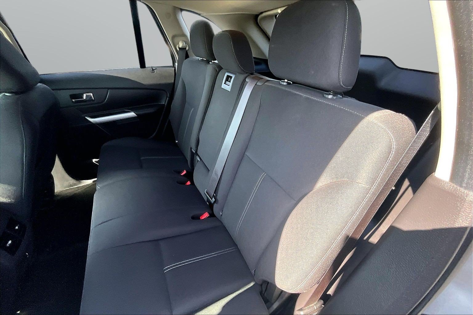 Used 2011 Ford Edge SE FWD image 17