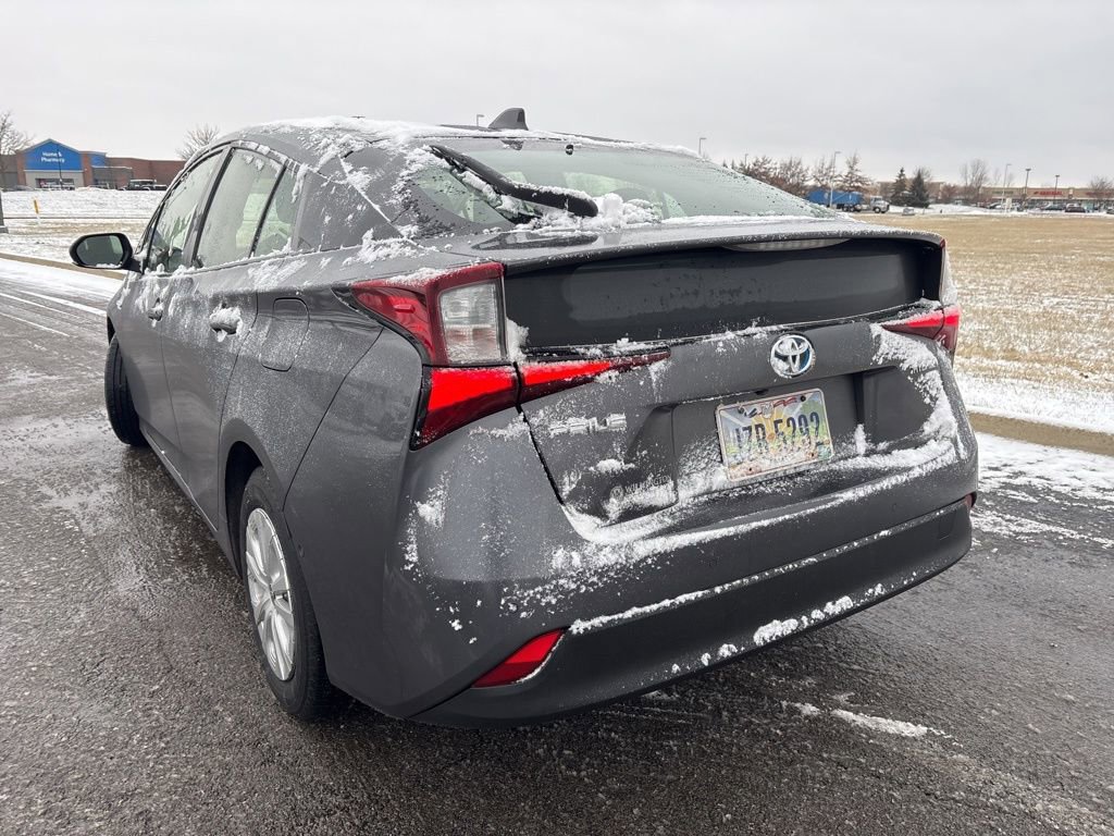 Used 2021 Toyota Prius LE image 7