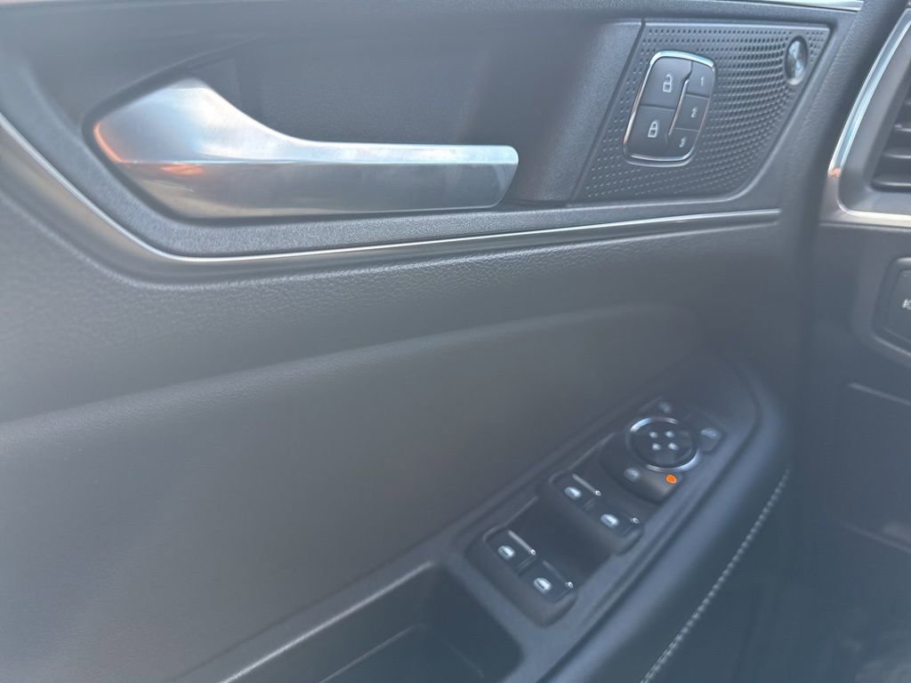 Certified 2022 Ford Edge ST image 29