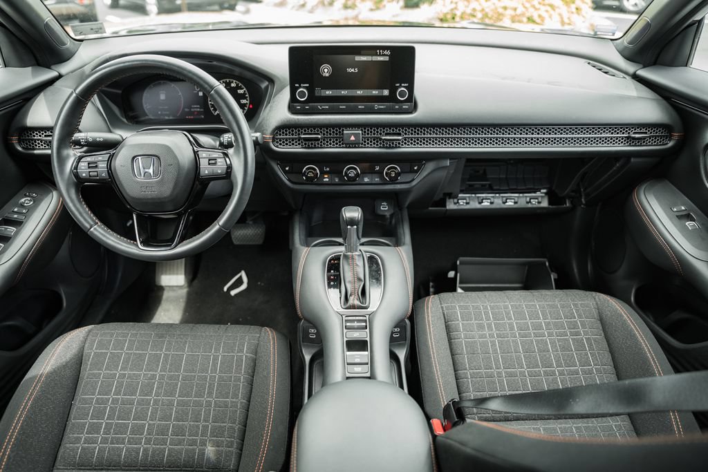 Used 2025 Honda HR-V Sport image 18
