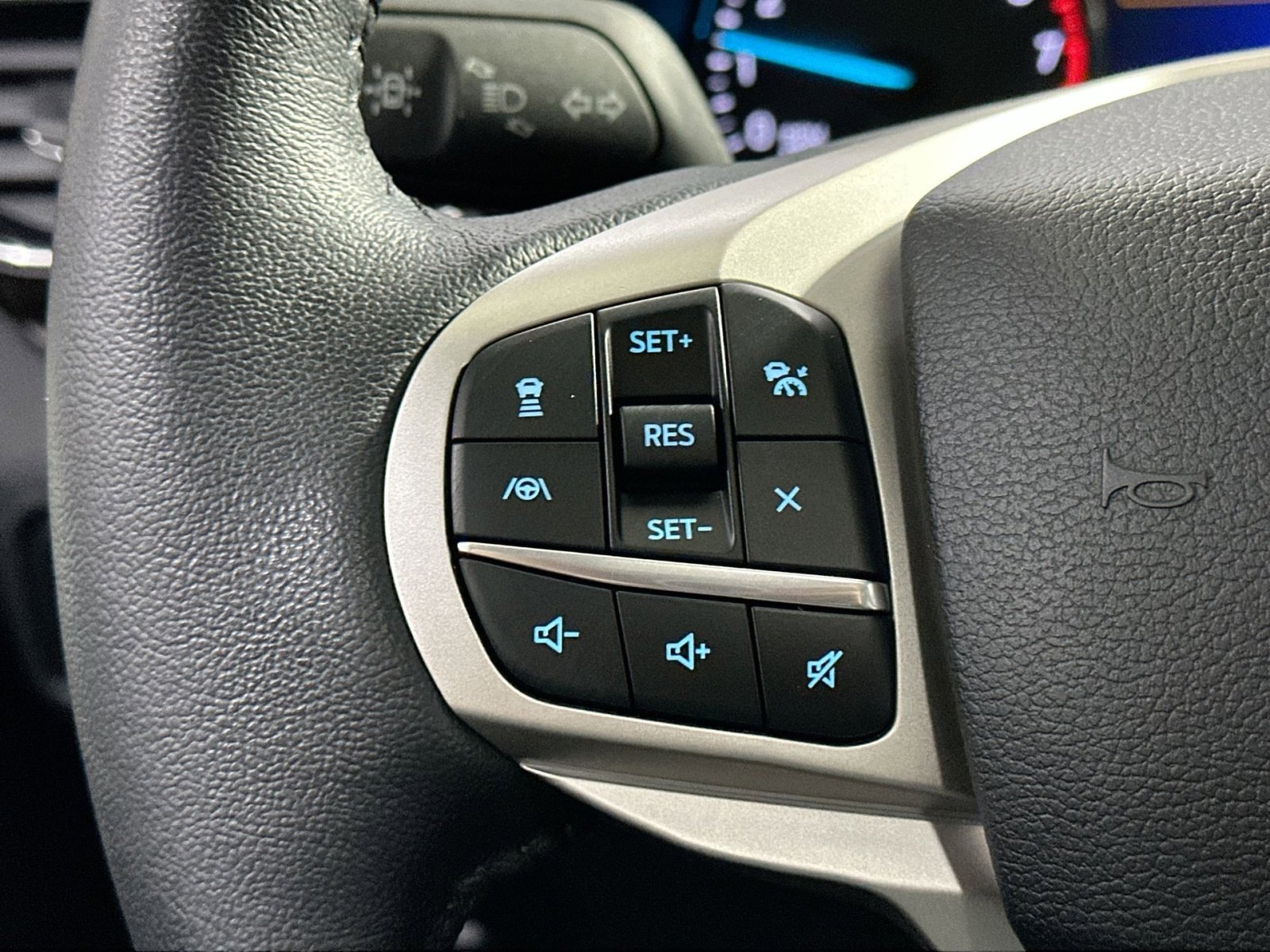 Used 2021 Ford Explorer Limited w/ Equipment Group 301A image 22