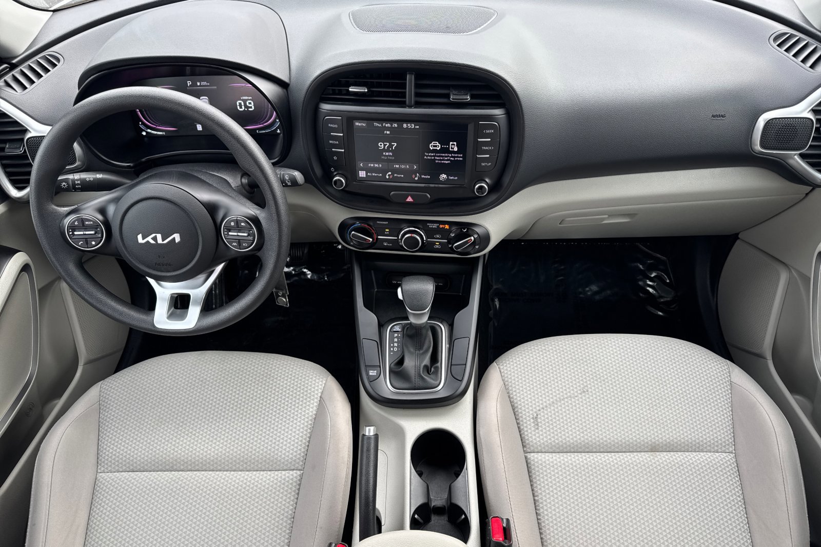 Used 2023 Kia Soul LX w/ LX Technology Package image 13