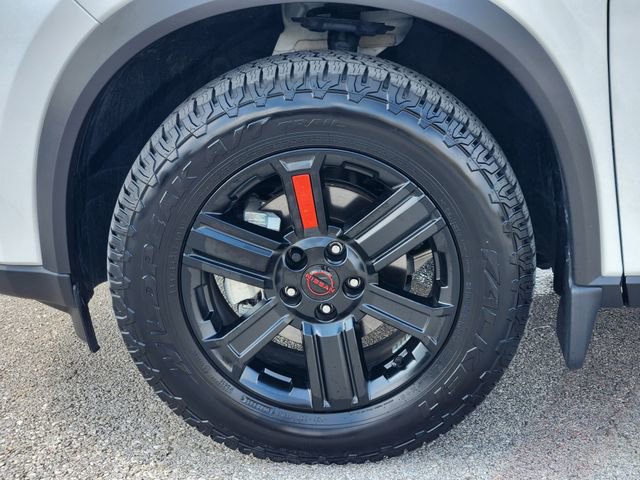 Certified 2025 Nissan Rogue SV image 8