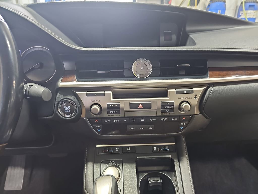 Used 2016 Lexus ES 350 image 17