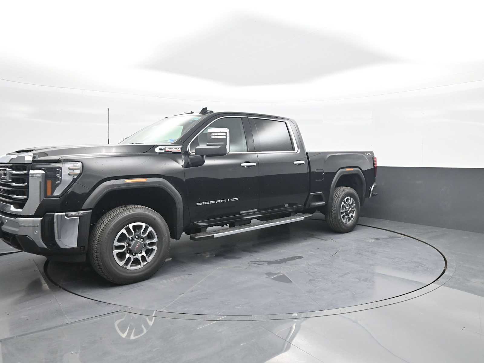 New 2026 GMC Sierra 2500 SLT w/ SLT Premium Package AWD/4WD image 4