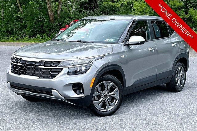 Used 2024 Kia Seltos LX AWD/4WD image 1