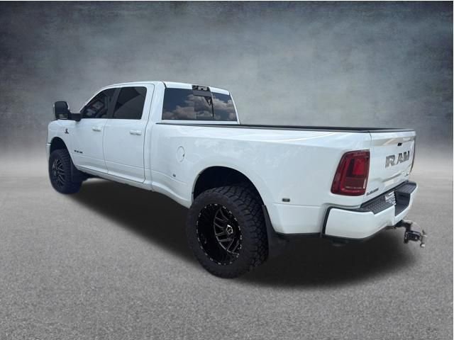 Used 2025 RAM 3500 Laramie AWD/4WD image 8