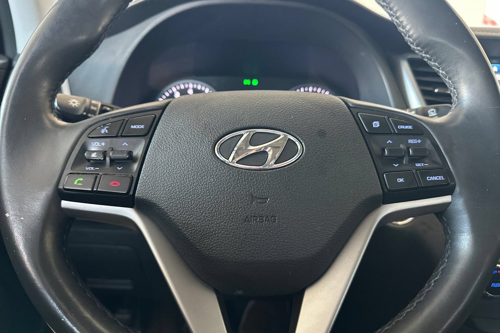 Used 2018 Hyundai Tucson Limited w/ Cargo Package FWD image 23