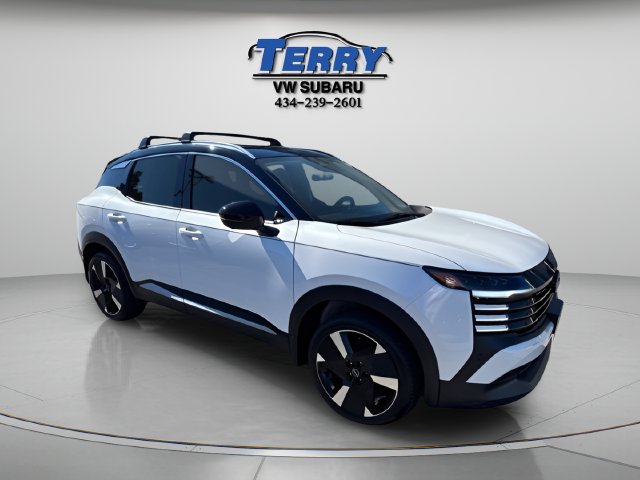 Used 2026 Nissan Kicks SR w/ SR Premium Package AWD/4WD image 1