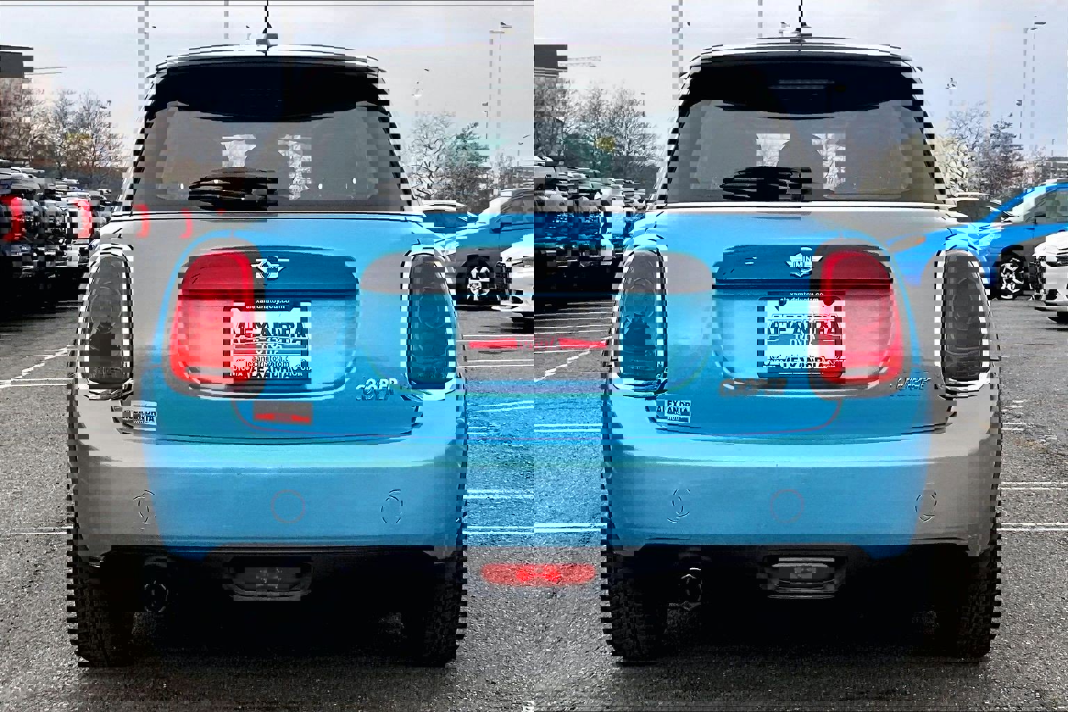 Used 2016 MINI Cooper 4-Door Hardtop image 4