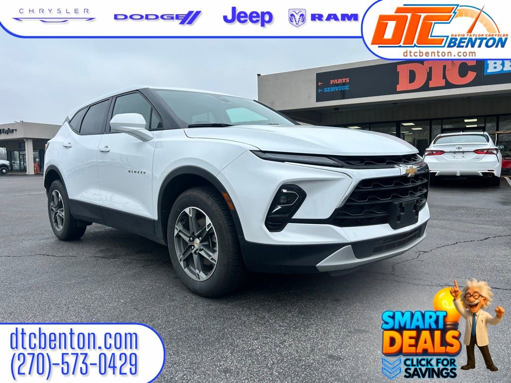 Used 2025 Chevrolet Blazer LT image 1
