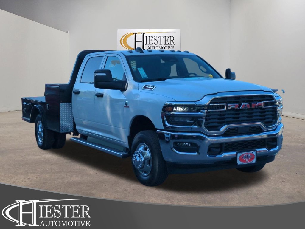 New 2026 RAM 3500 Tradesman w/ Chrome Appearance Group A AWD/4WD 360° Tour