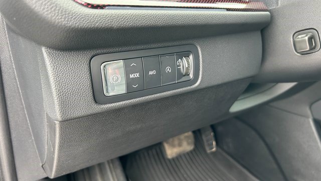 Certified 2024 Chevrolet Traverse RS w/ LPO, Floor Liner Package image 16