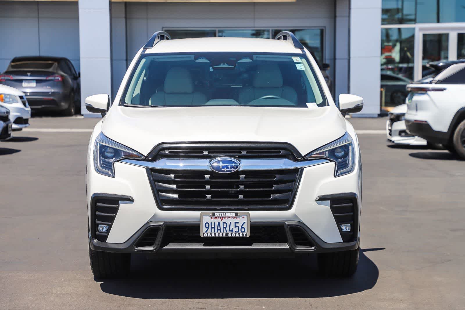 Used 2023 Subaru Ascent Limited AWD/4WD image 2