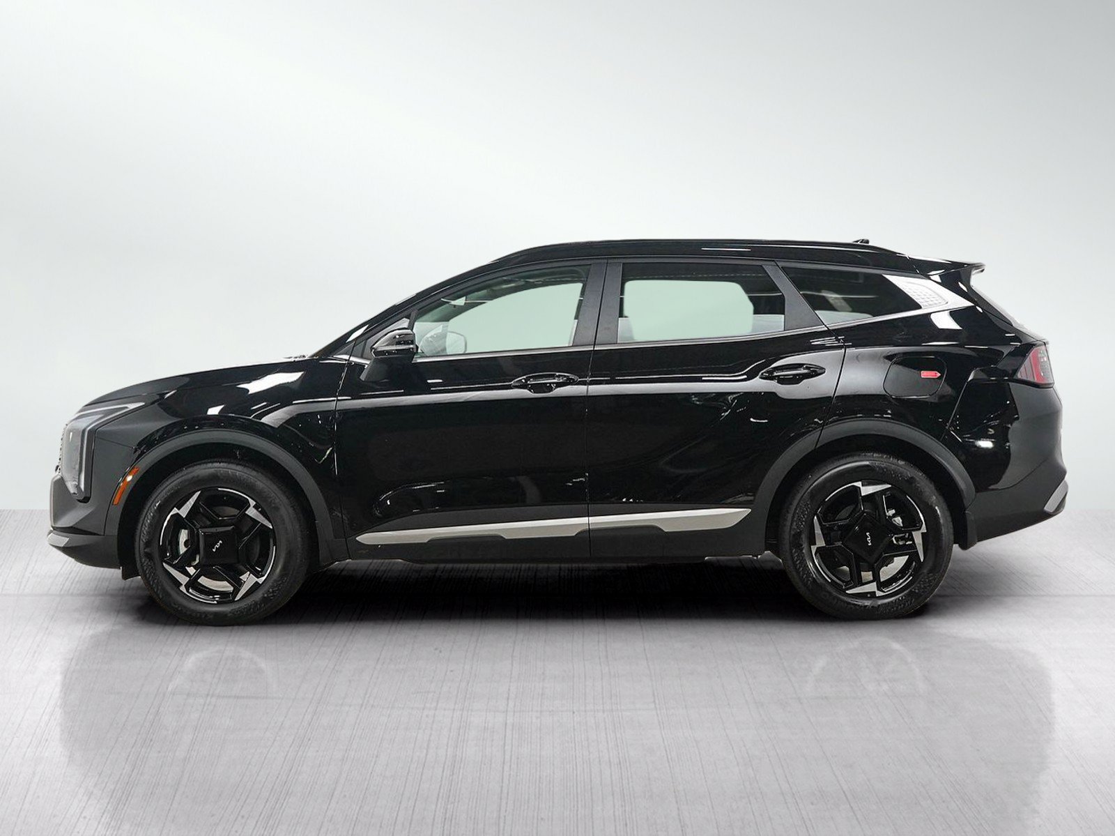 Used 2026 Kia Sportage EX AWD/4WD image 2
