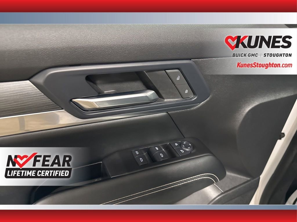 Used 2025 GMC Terrain Elevation image 23