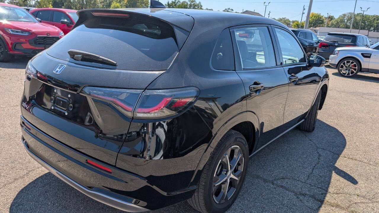 Used 2025 Honda HR-V EX-L image 4