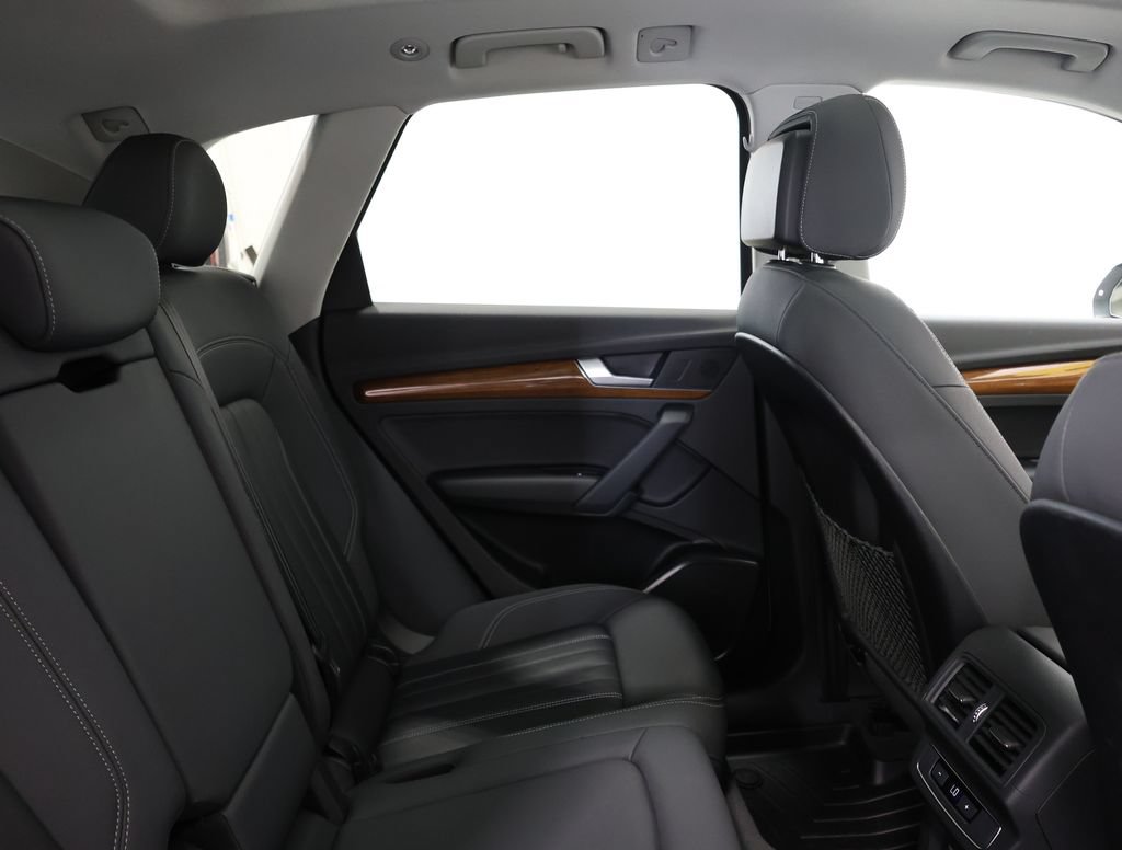 Used 2021 Audi Q5 e Premium w/ Convenience Package AWD/4WD image 24