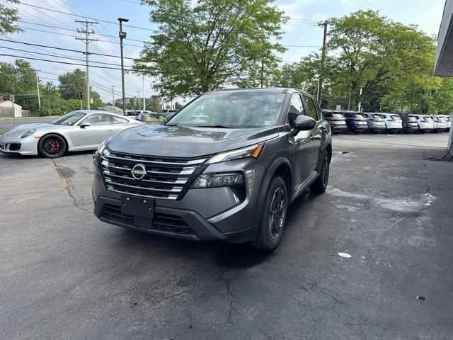 Used 2024 Nissan Rogue SV AWD/4WD image 5