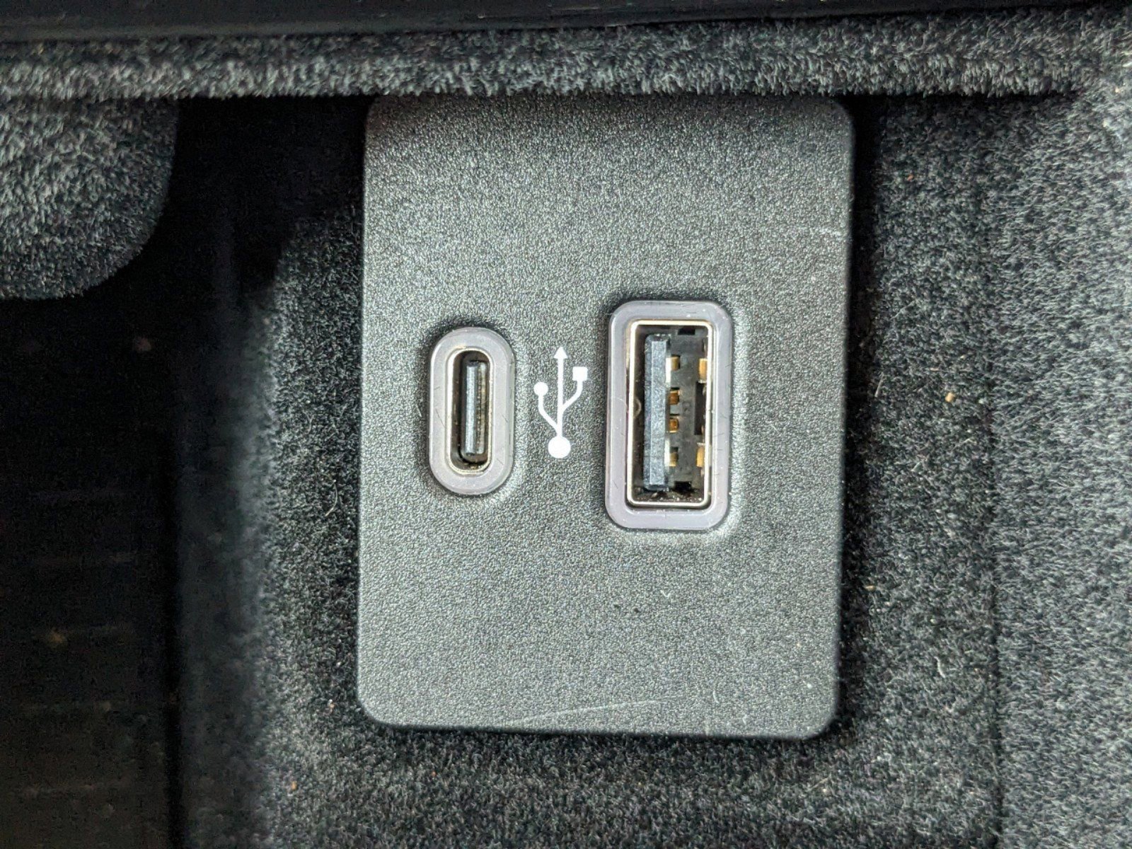 Certified 2023 Lincoln Nautilus Reserve w/ Equipment Group 201A image 22