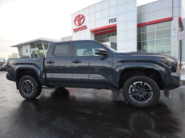 Used 2024 Toyota Tacoma TRD Sport image 1