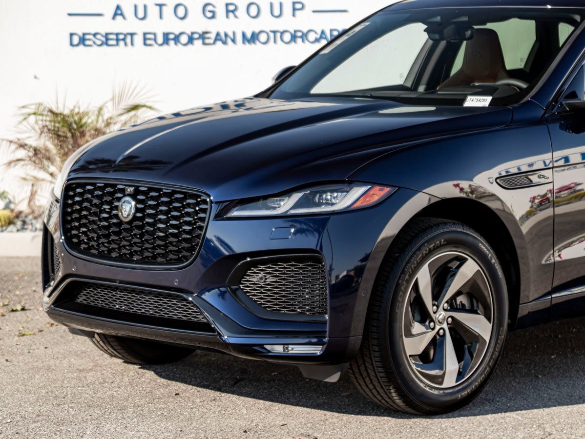 New 2026 Jaguar F-PACE R-Dynamic S image 2