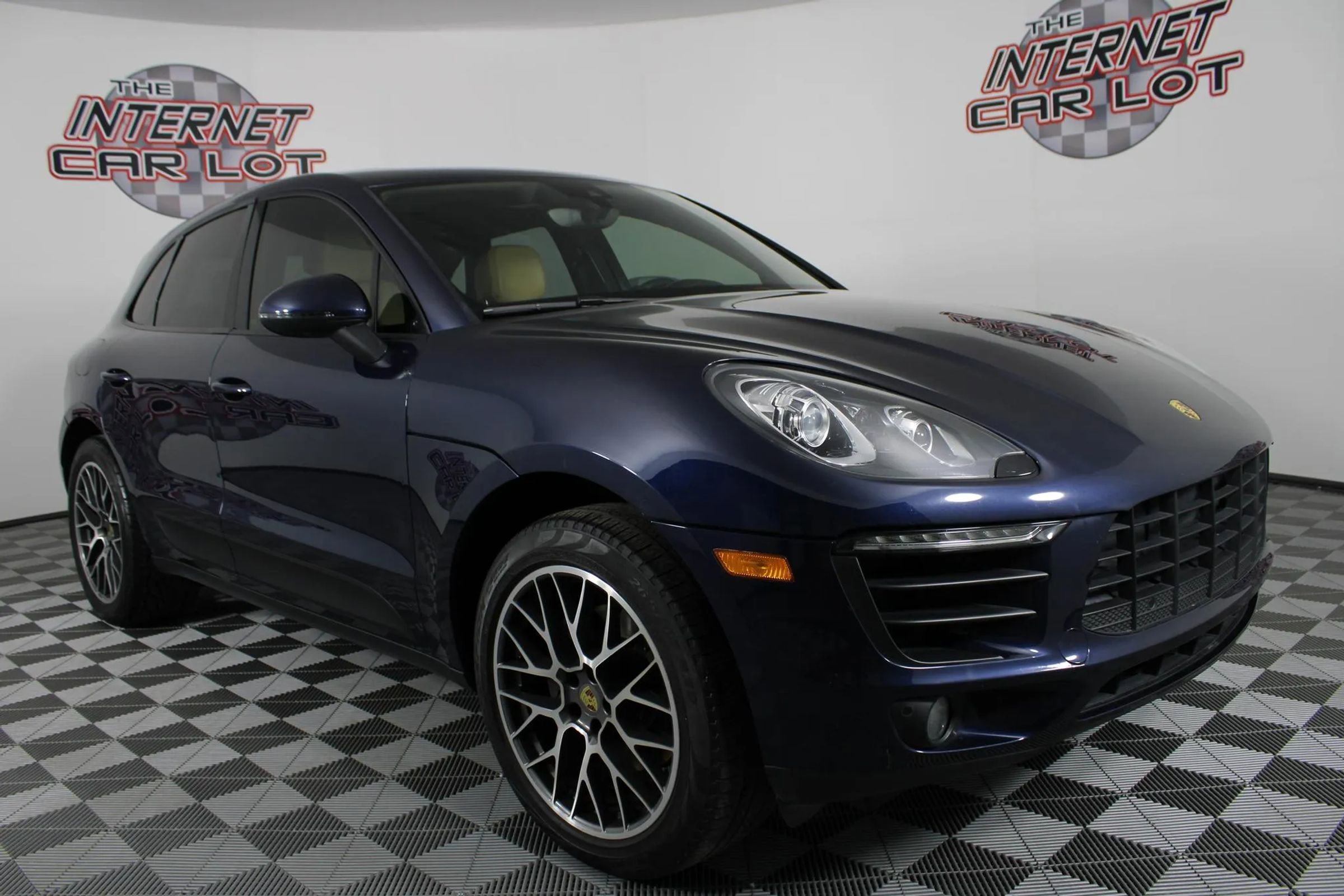 Used 2018 Porsche Macan Sport Edition image 9