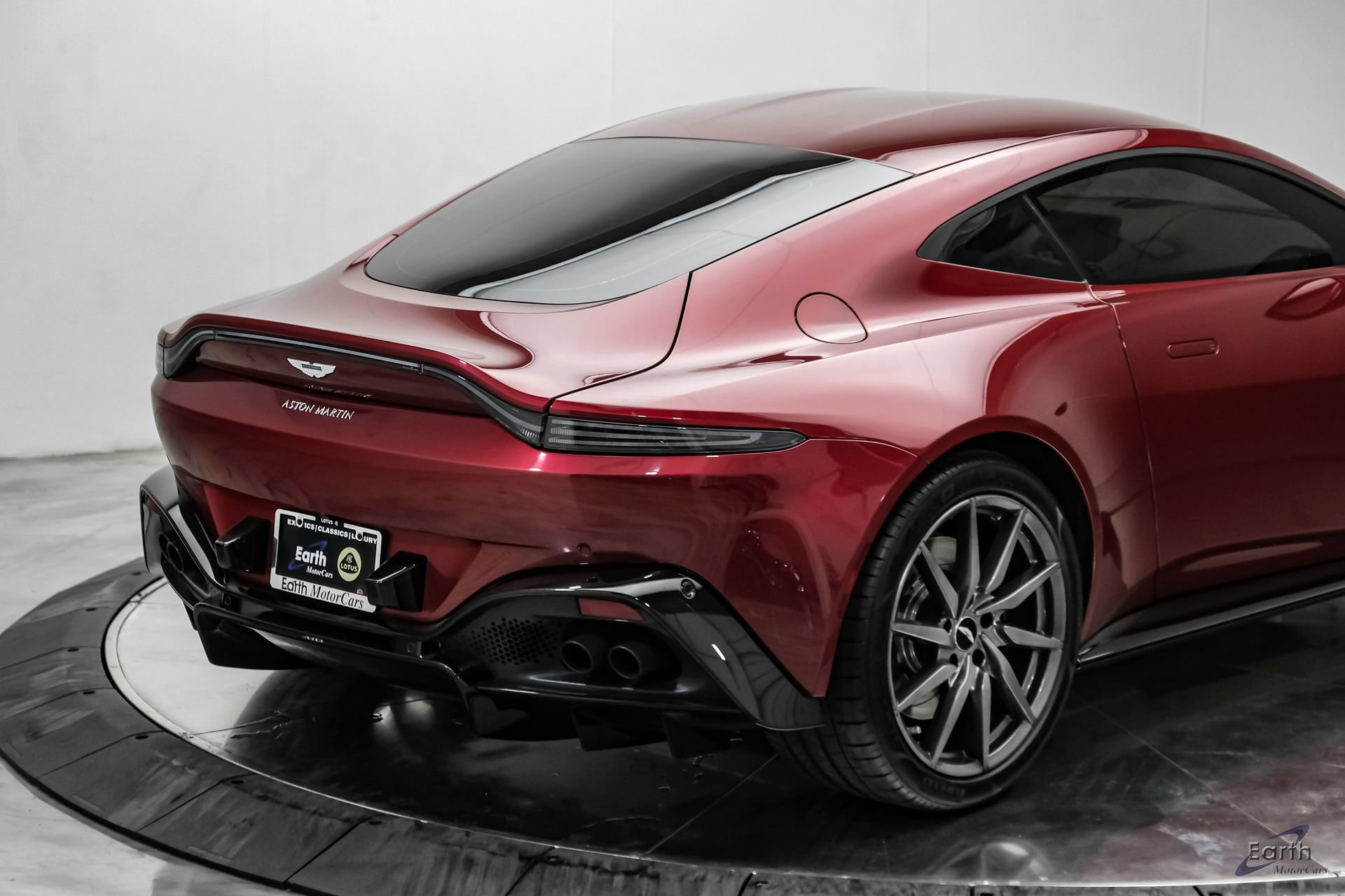 Used 2020 Aston Martin V8 Vantage Coupe RWD image 22