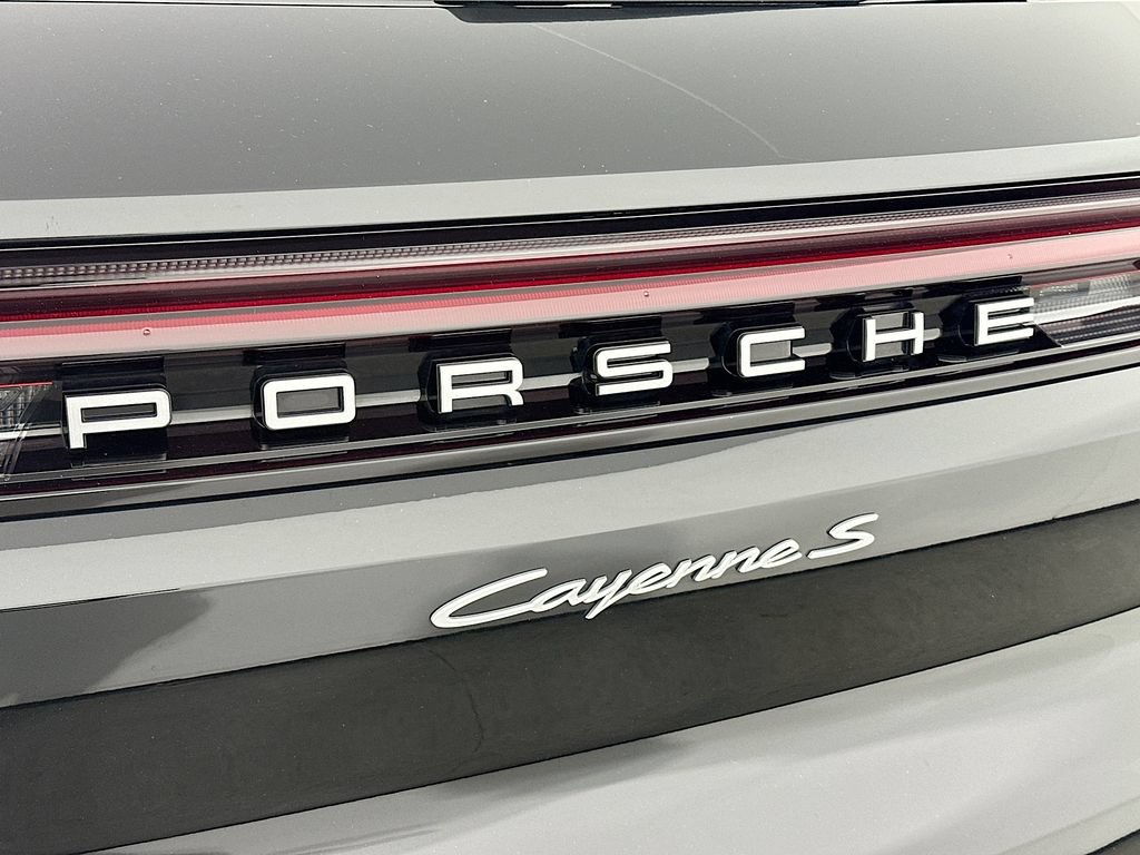 Certified 2025 Porsche Cayenne S AWD/4WD image 35