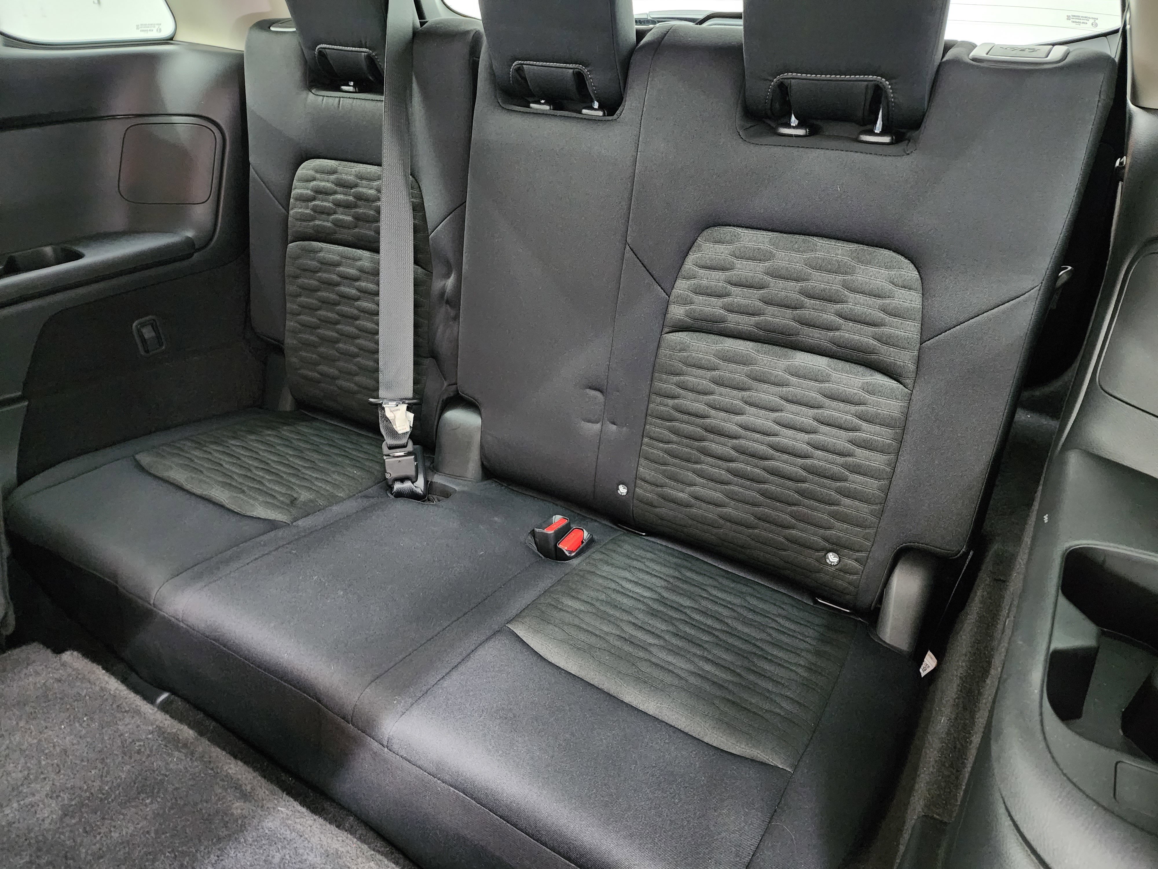 Used 2025 Nissan Pathfinder SV image 10