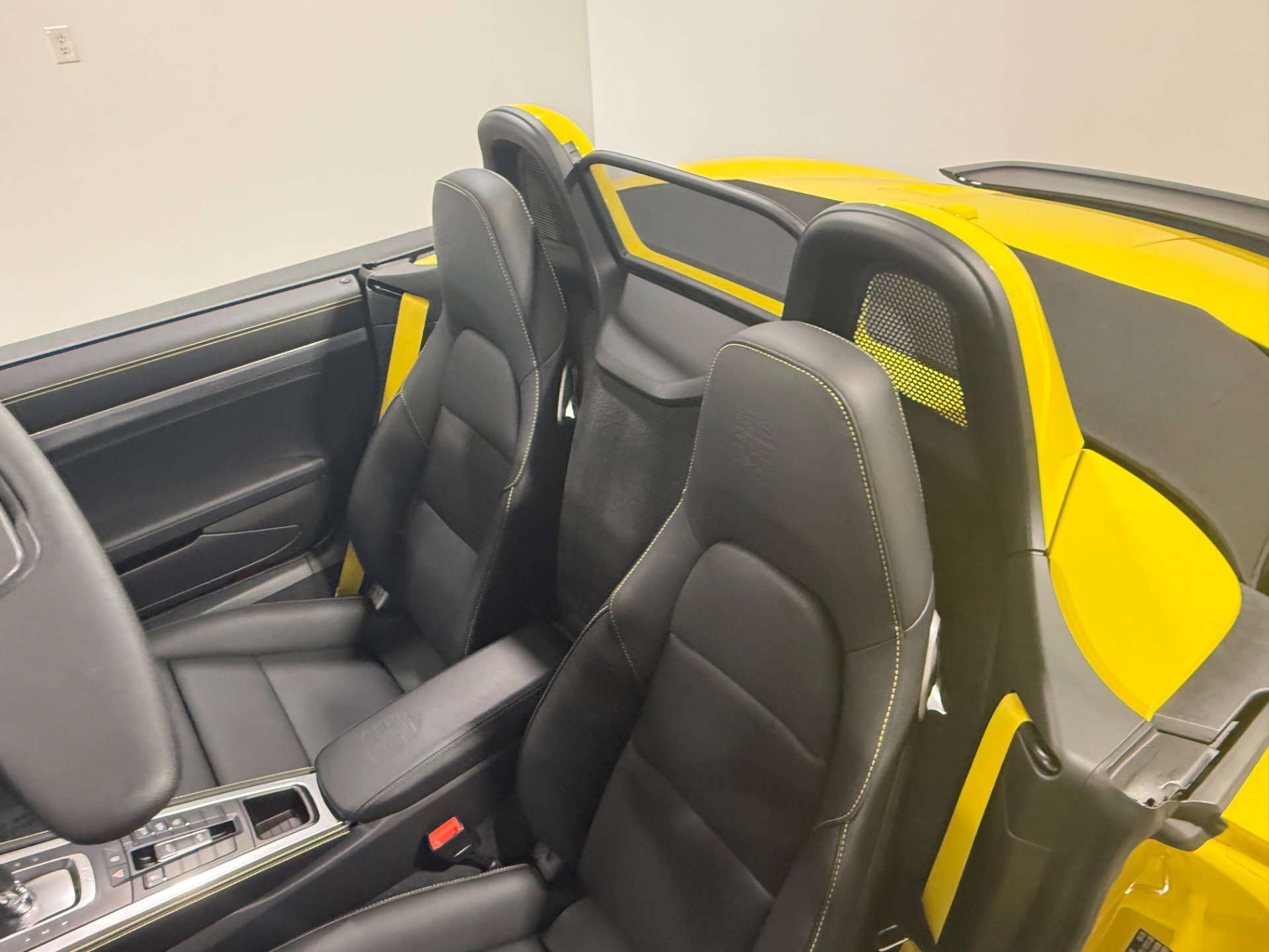 Used 2025 Porsche 718 Boxster S image 45